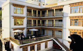 Raybo Hostel